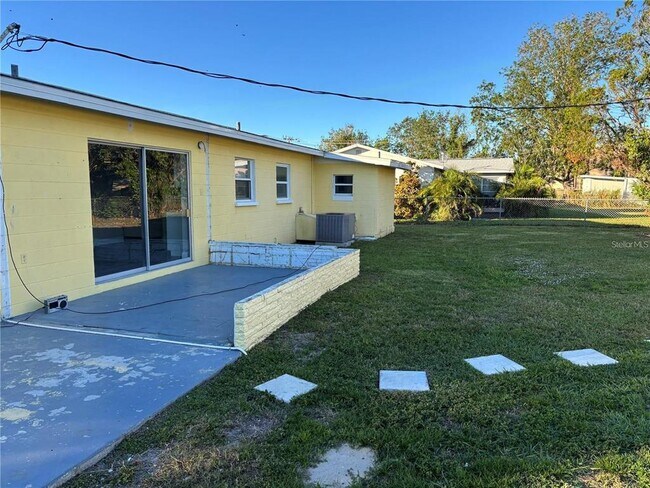 Building Photo - 4509 Seminole St