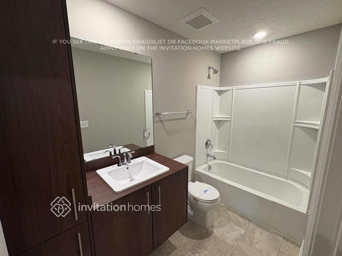 Building Photo - 10946 Zest St NE