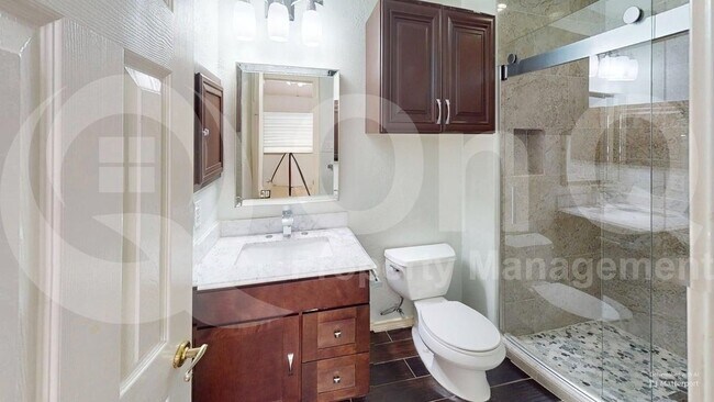Building Photo - 3112 Chippenham Dr