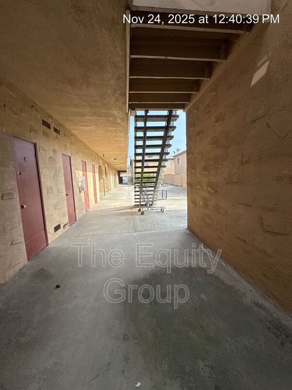 Building Photo - 1320 W Vassar Ave