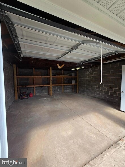 Building Photo - 119 Chestnut St