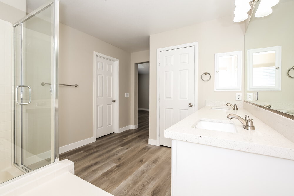 Building Photo - 4477 Oberlander Ave