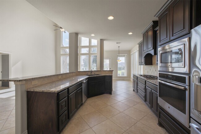 Building Photo - 2707 River Run Rd