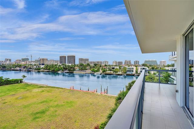 Building Photo - 9261 E Bay Harbor Dr