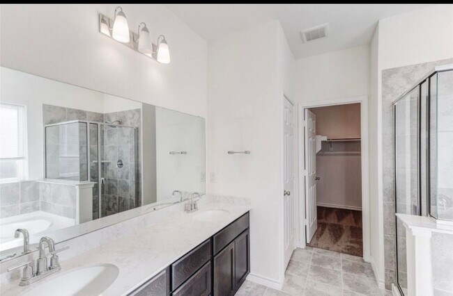 Building Photo - 321 Wild Onion Ln