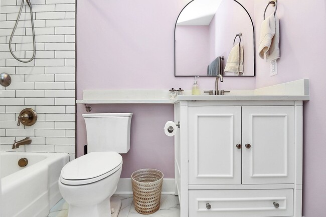 Building Photo - Fully Updated & Furnished Gem in the Heart of Starmount!