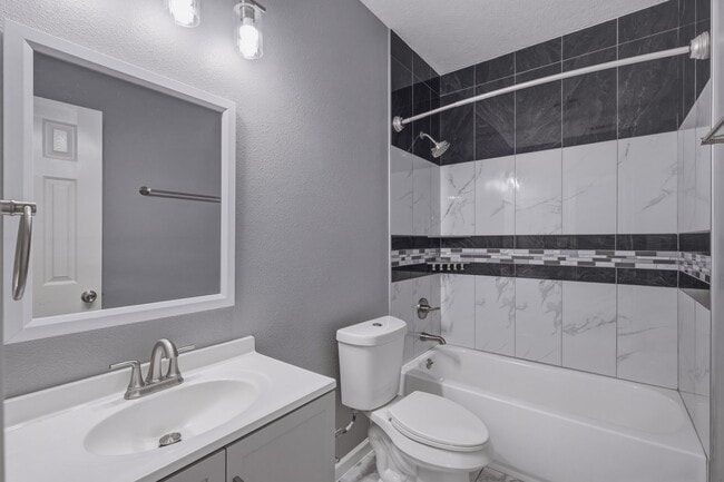 Building Photo - 2809 Wentworth St