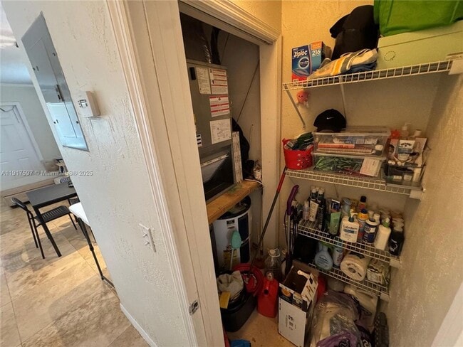 Building Photo - 1856 NE 46th St