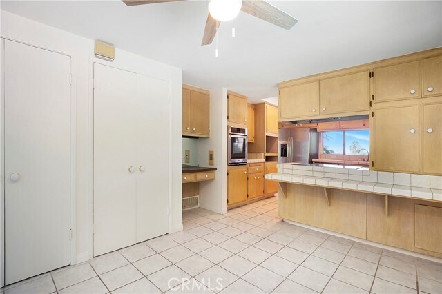 Building Photo - 1731 La Loma Dr