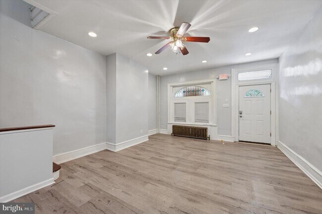Building Photo - 5327 Greenway Ave