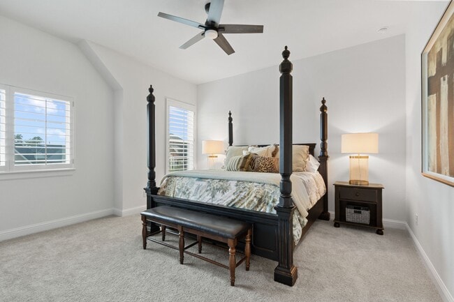 Building Photo - 902 Falcon Hollow Ln