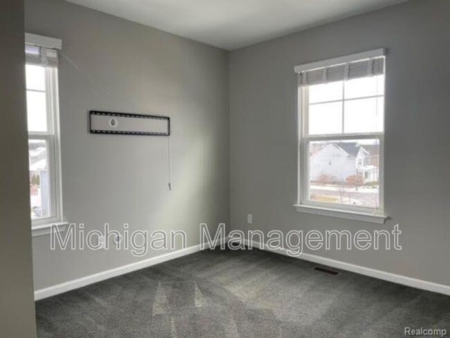 Building Photo - 411 Wright St