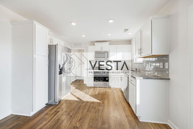 Building Photo - 30 Benedict Ln