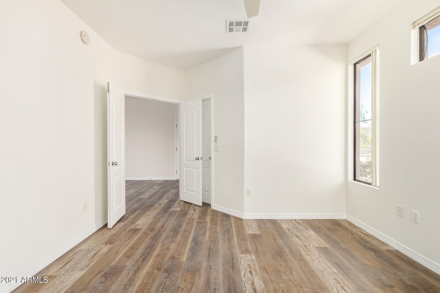 Building Photo - 6900 E Princess Dr