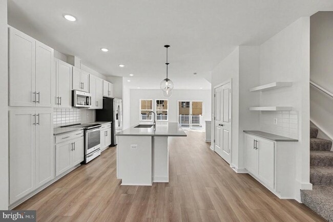 Building Photo - 36110 Wilderness Shores Way