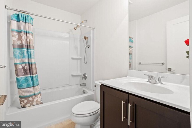 Building Photo - 407 Wynstone Ct