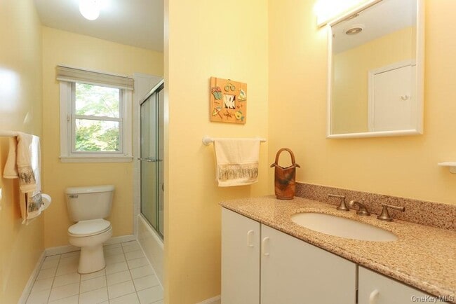 Building Photo - 7 Susan Ct