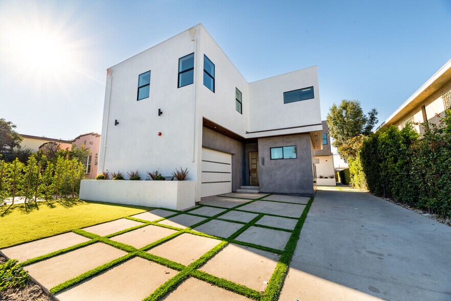 Building Photo - 1805 S Longwood Ave