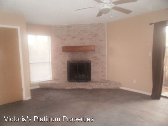 Building Photo - 805 E Hiller St