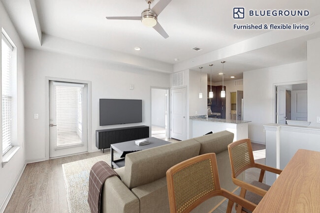 Building Photo - 1000 Lupine