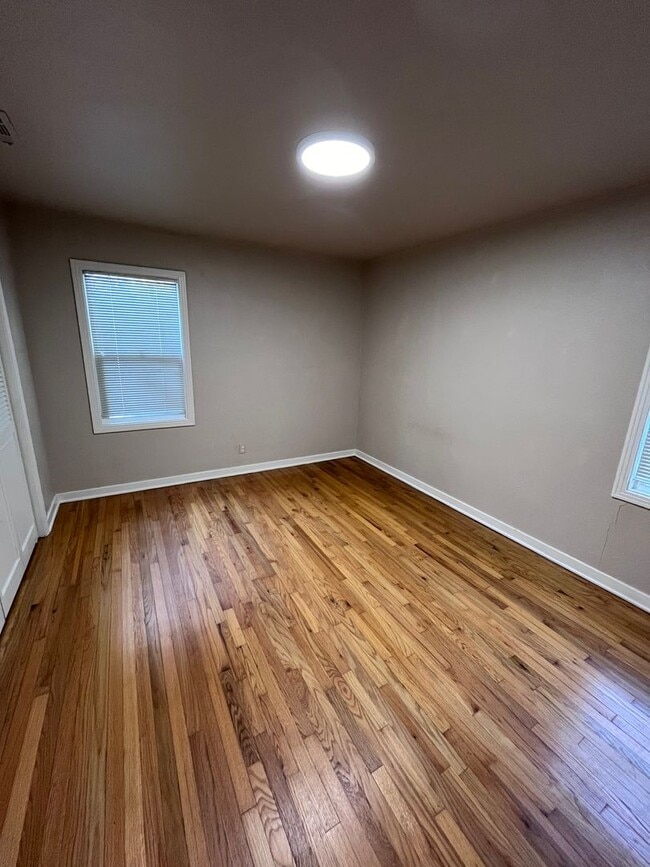 Building Photo - QUAINT HOME IN SACRAMENTO NEAR SOUTH LAND ...