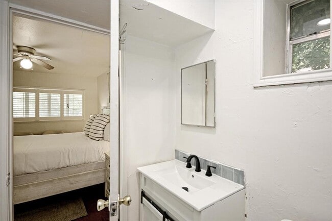 Building Photo - 3409 Banton Rd