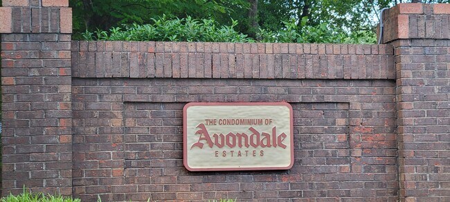 Entrance - 98 Hampshire Ct