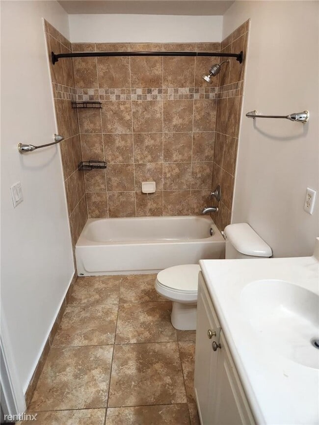 Building Photo - 3 br, 2.5 bath Townhome - 8982 Chambers St