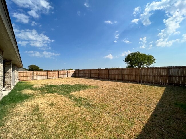 Building Photo - BISD Beauty!!!