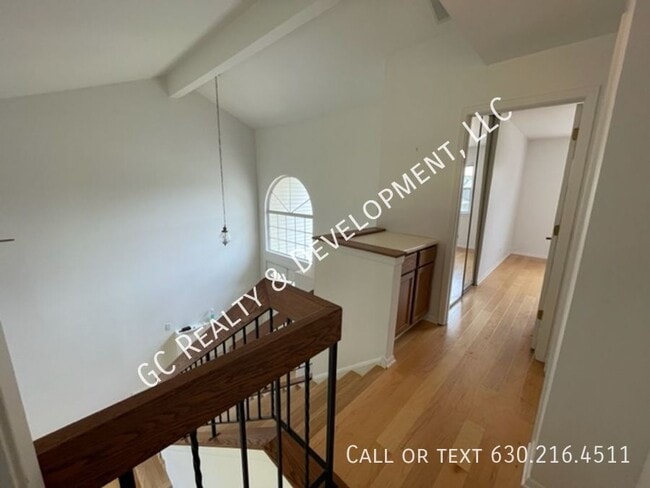 Building Photo - 730 Sturnbridge Ln