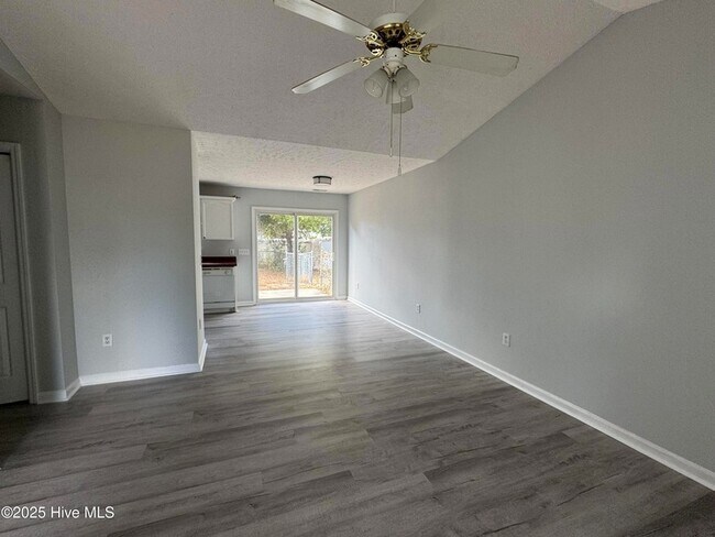 Building Photo - 117 NW 10th St