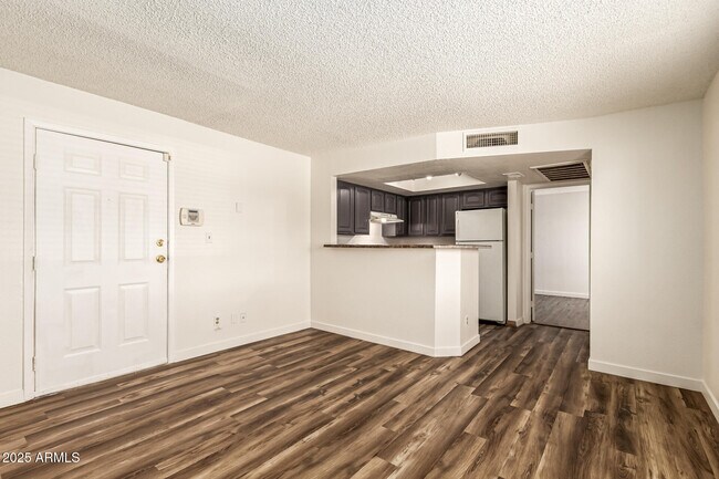 Building Photo - 3601 W Tierra Buena Ln