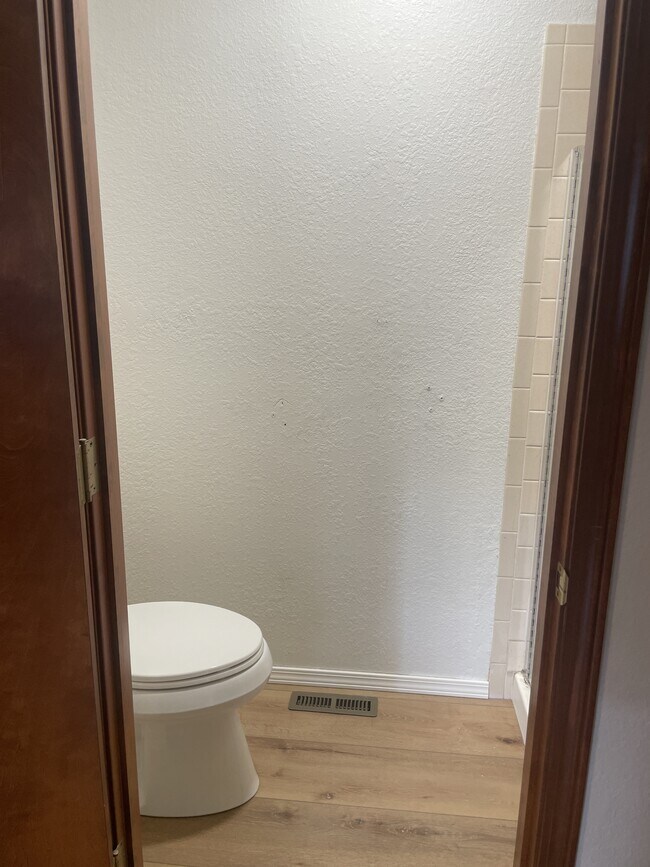 Building Photo - 3500 S Vintage Way