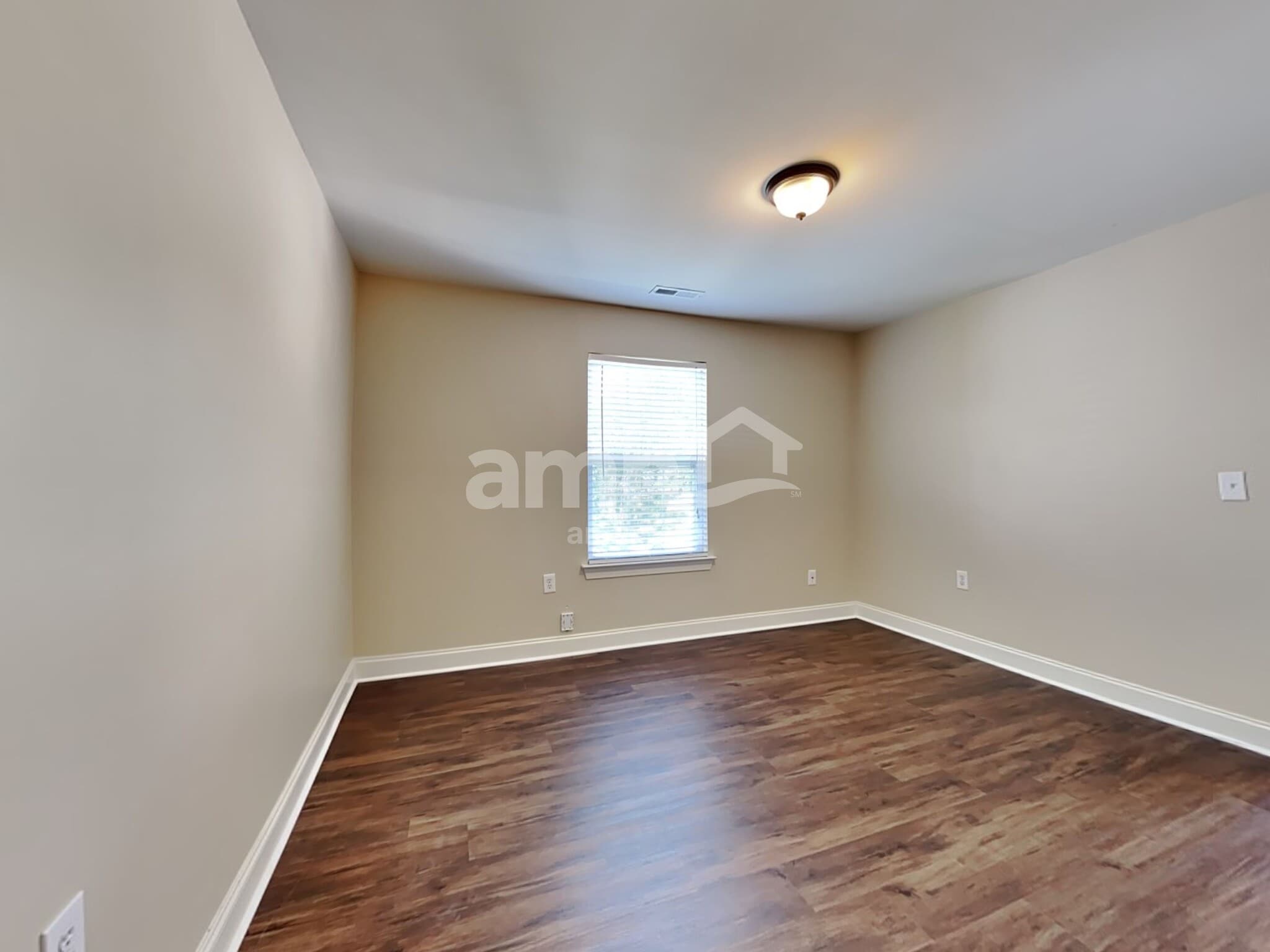 Building Photo - 205 Turner Greens Ct