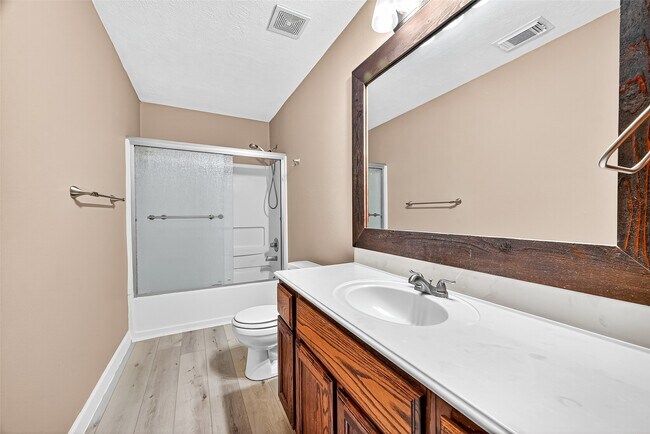 Building Photo - 926 Seabourne Meadow Dr