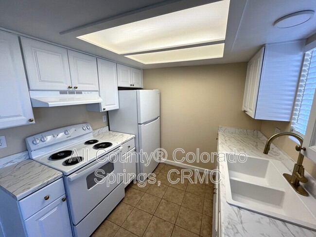Primary Photo - 3074 Starlight Cir