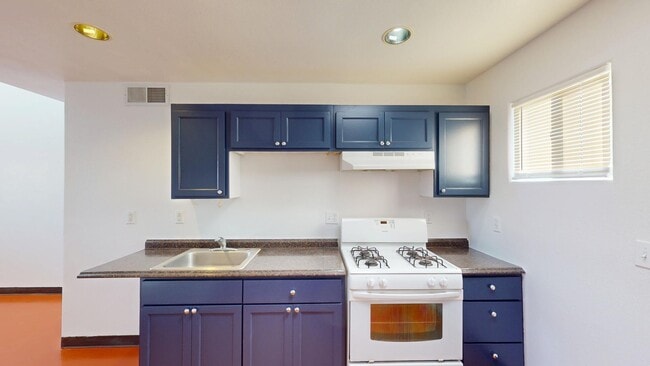 Building Photo - 3410 Vail Ave SE