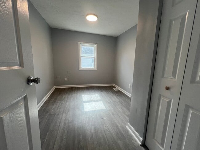 Building Photo - 4000 Churchman Ave