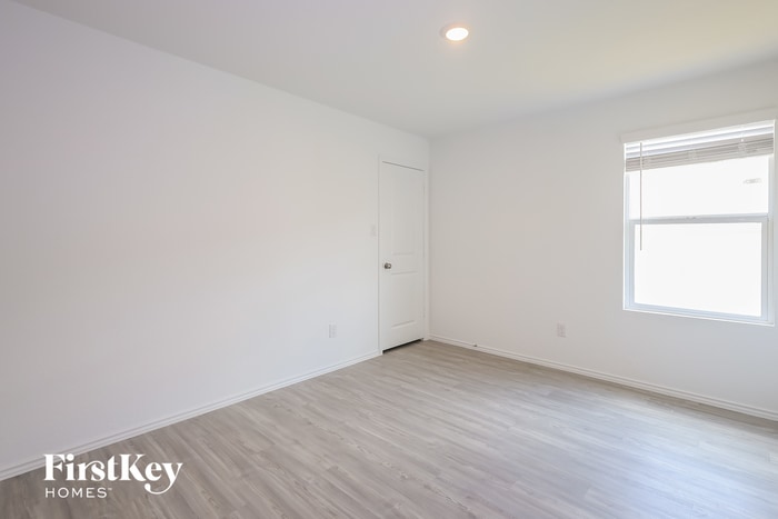 Building Photo - 6623 Scarecrow Wy