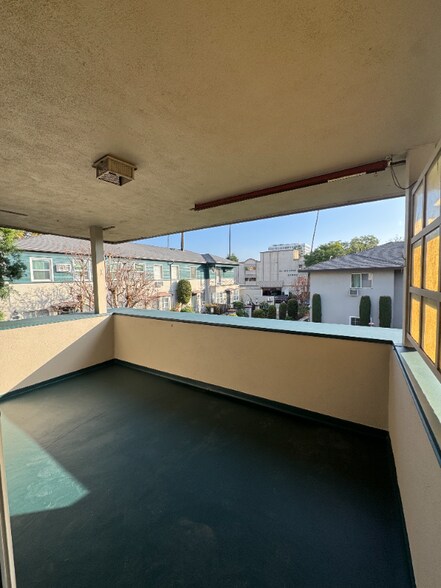 Building Photo - 283 S El Molino Ave