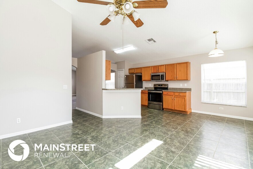 Building Photo - 13852 Valleybrooke Ln