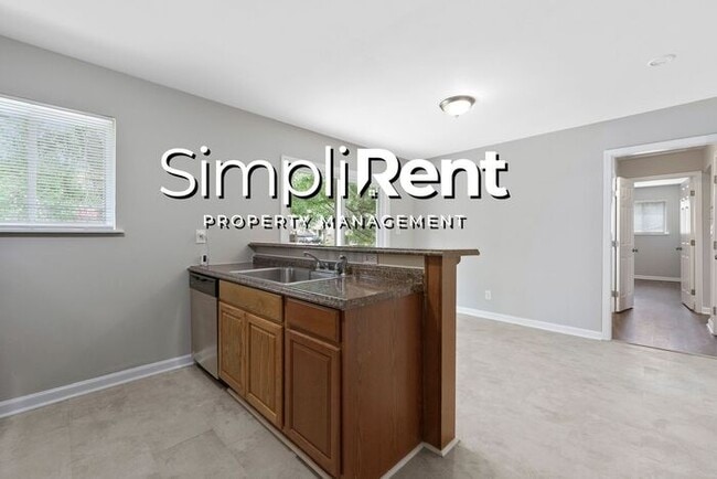 Building Photo - JUST REDUCED *ALL ELECTRIC* Ranch in River...