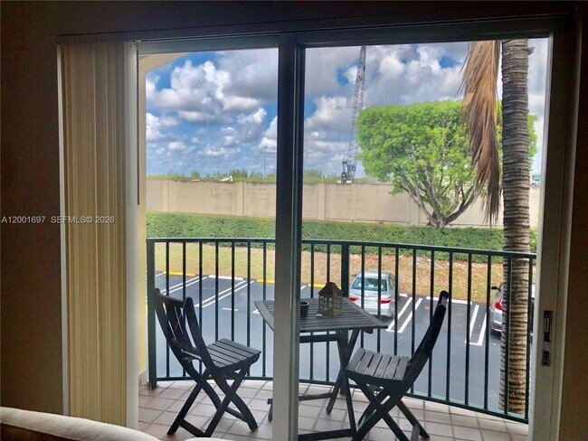 Building Photo - 7290 NW 114th Ave