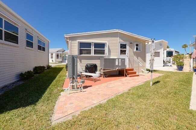 Building Photo - 122 Nettles Blvd