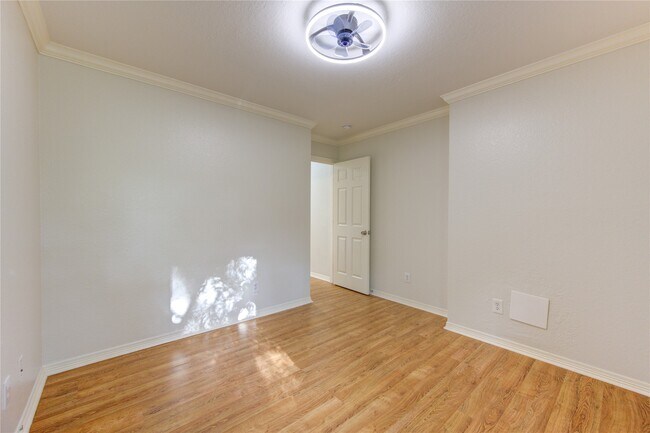 Building Photo - 12922 Yorkmont Dr