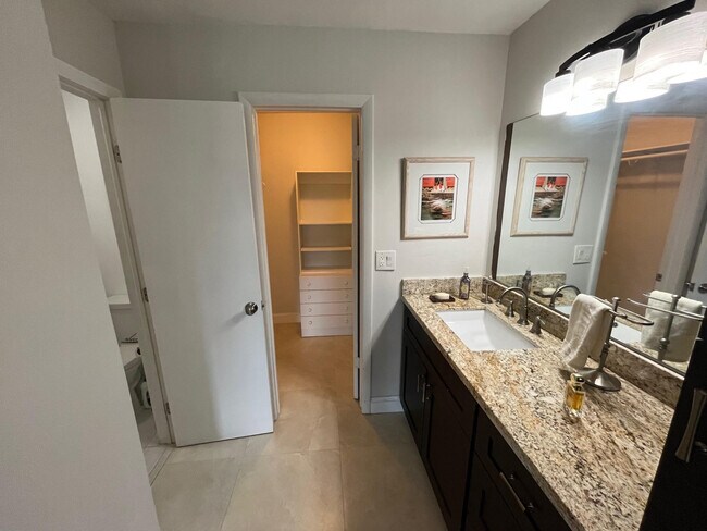 Building Photo - 8777 Warwick Dr