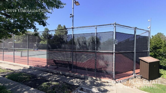 Building Photo - 10695 Esmeraldas Dr