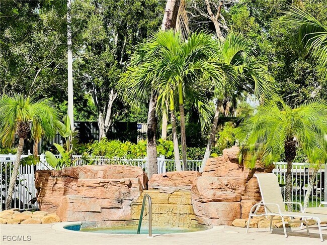 Building Photo - 20061 Sanibel View Cir