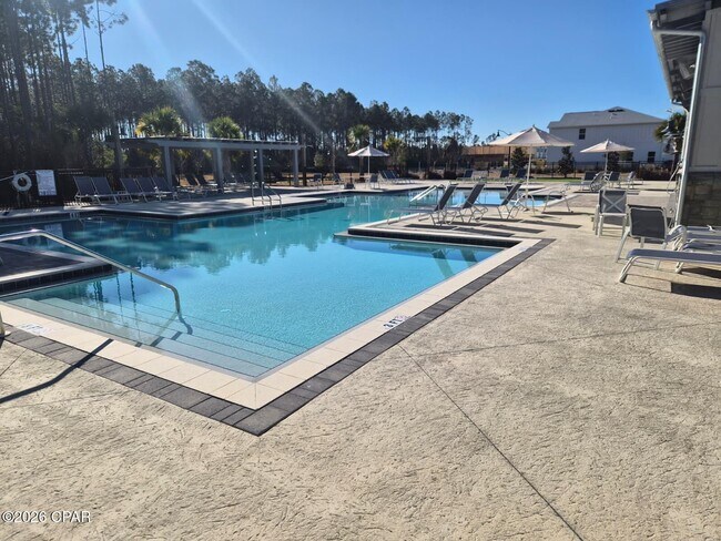 Building Photo - 460 Melrose Wy