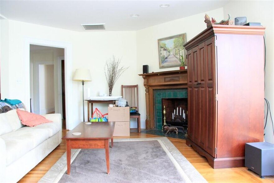 Building Photo - 25 Highland Ave